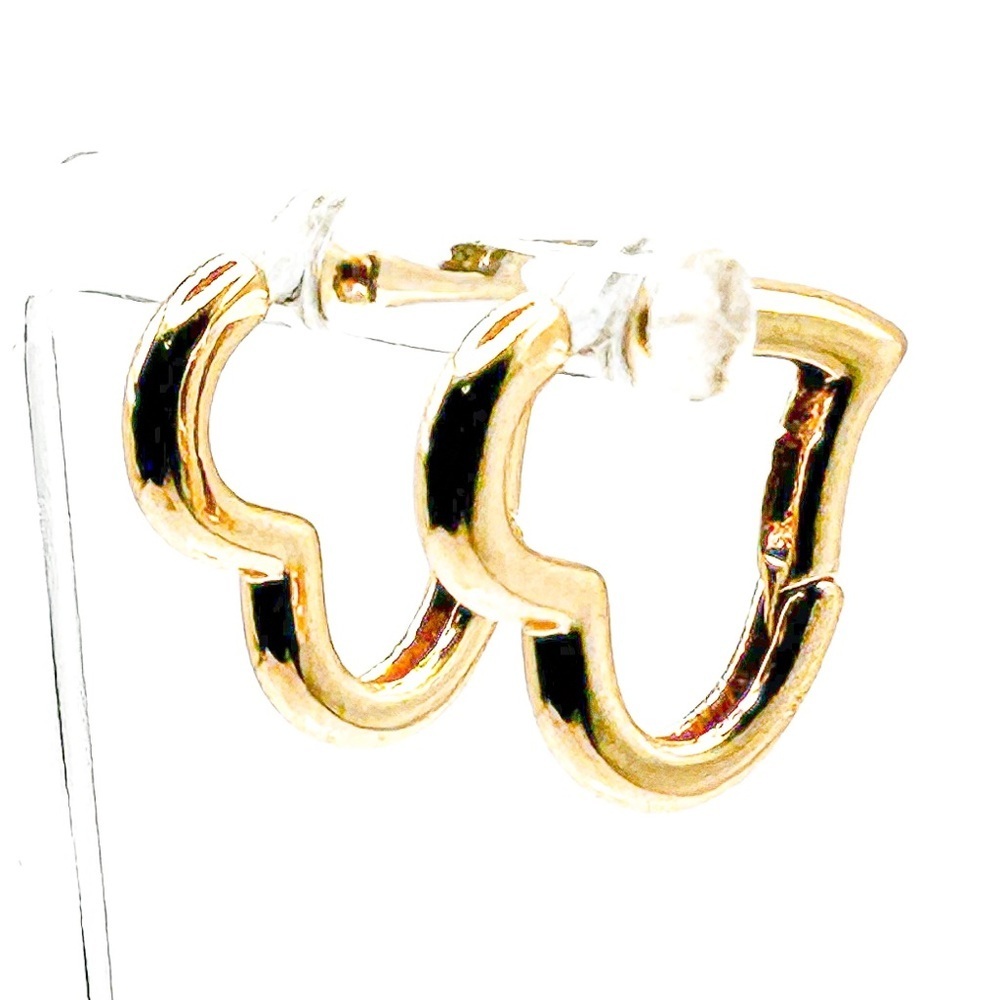 NWOT 18k gold plated stainless steel heart hoop earrings